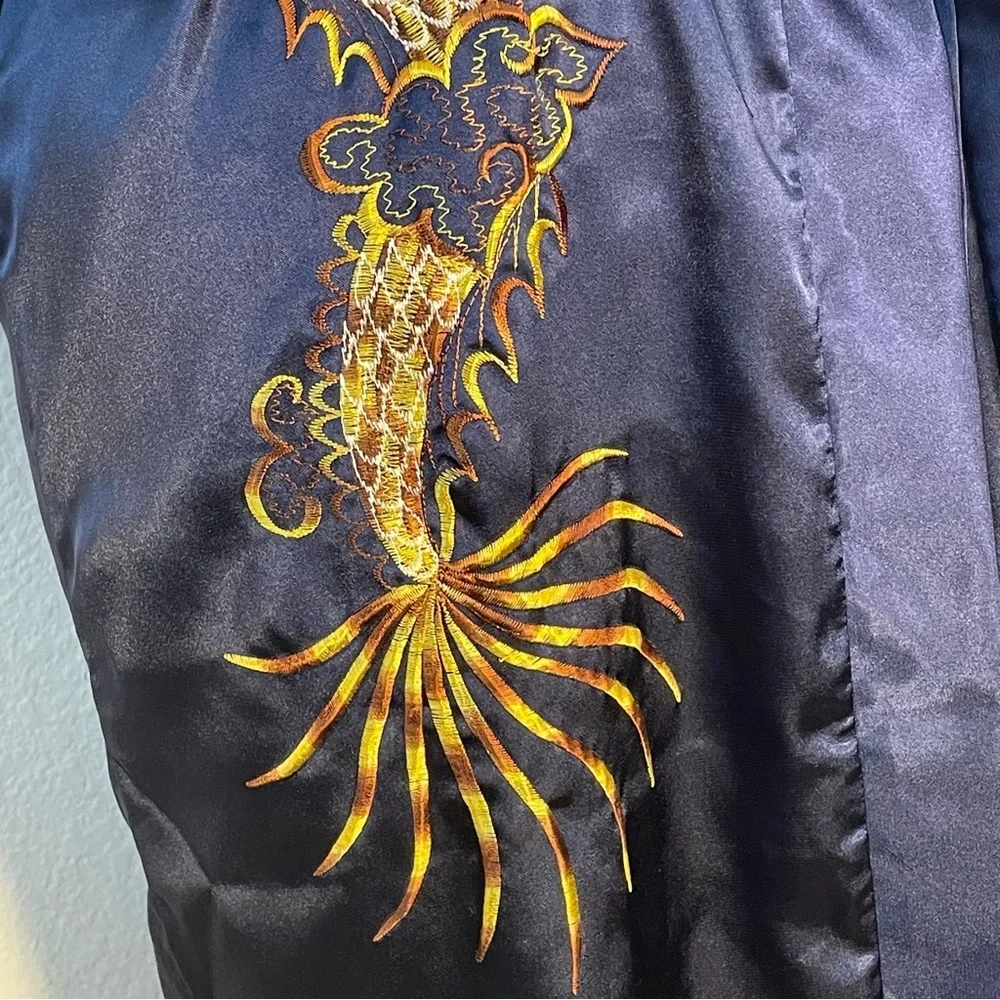 Designer embroidered silk robe made in Vietnam by Lan Huong Asian Belted pockets